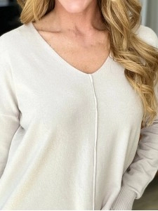 Women's V-neck autumn and winter sweater